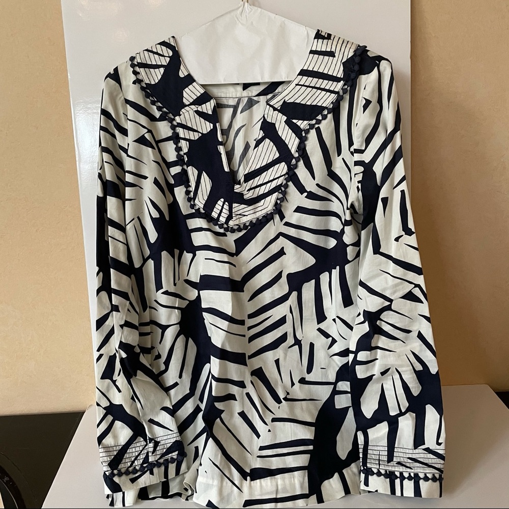 Vineyard Vines Navy and White Leaf Print Long Sleeve Blouse